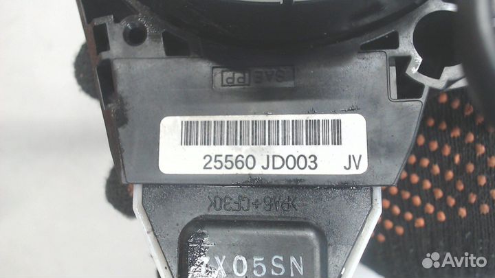 Переключатель поворотов и дворников Nissan Qashqai