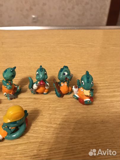 Коллекции киндеров 90-х динозавры,акулы,пингвины