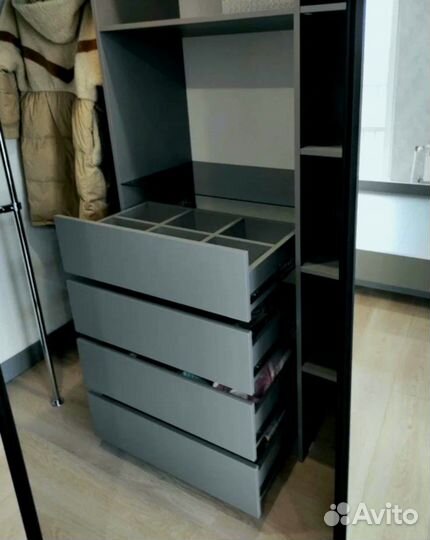 Современный шкаф купе