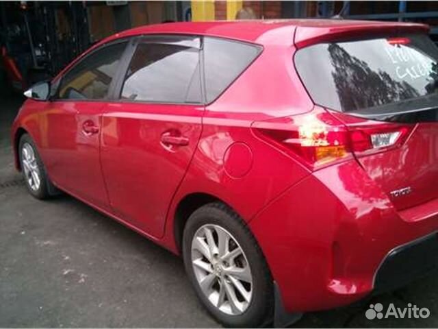 Разбор на запчасти Toyota Auris E18 2012