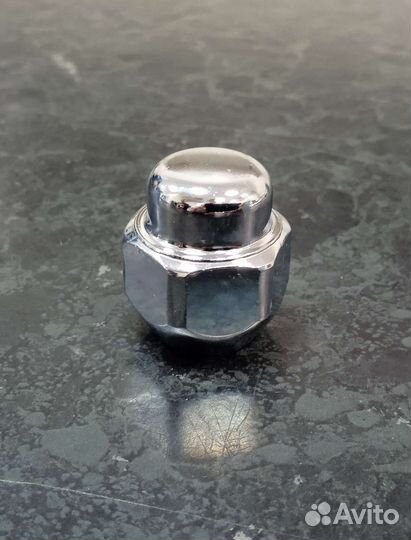 Гайка колесная Mazda