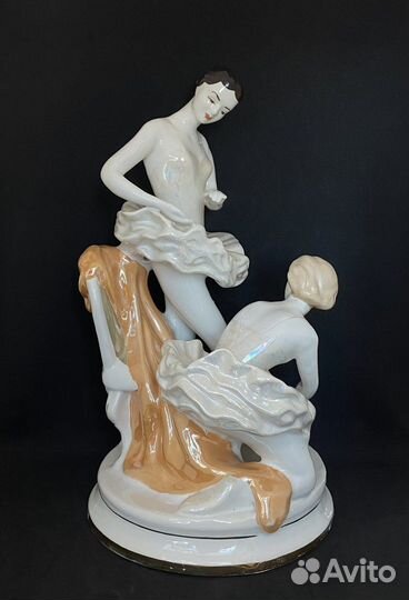 Статуэтка Балерины перед выступлением