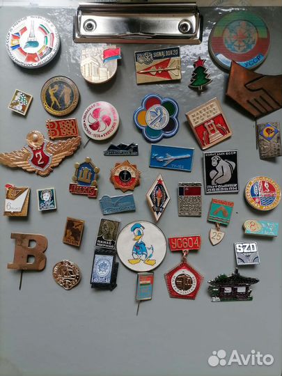 Значки разные,микс,37 штук,времен СССР