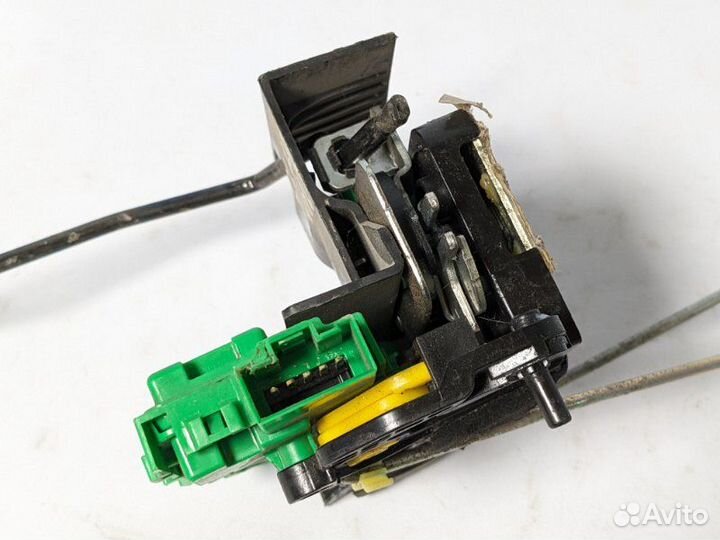 Замок двери задний левый Hyundai Solaris седан