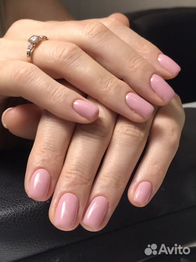 Модель на маникюр