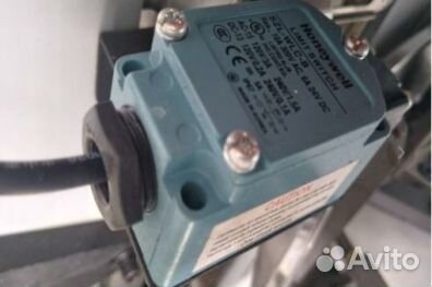 Промышленный кромкооблицовочный станок HuaHua-406R