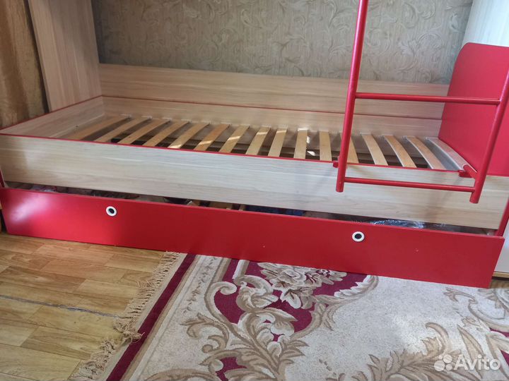 Кровать двухьярусная детская б/у