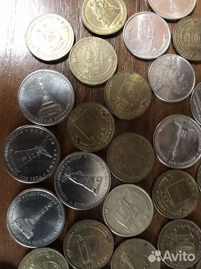 Продам юбилейные монеты