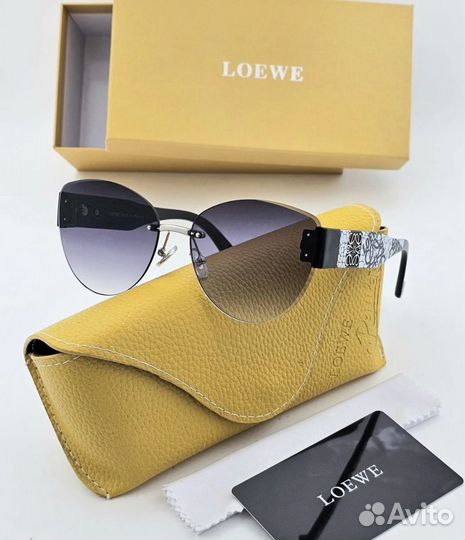 Солнцезащитные очки женские Loewe