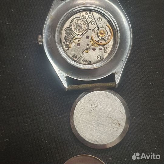 Часы Заря 21 камень на ходу