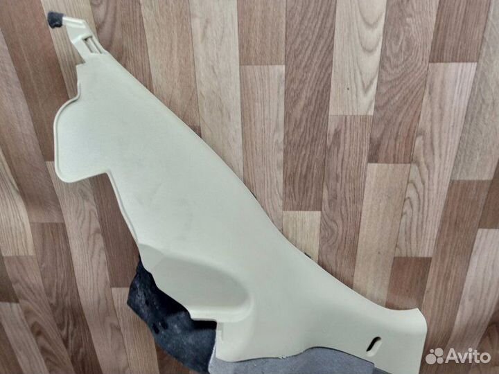 Обшивка багажника правая Infiniti Инфинити Ex35