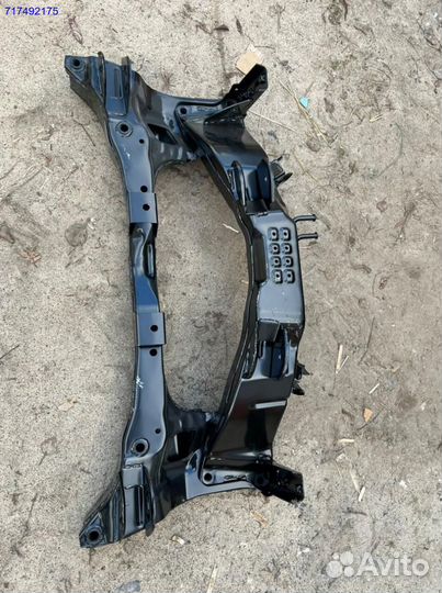 Подрамник задний Mitsubishi Outlander 1