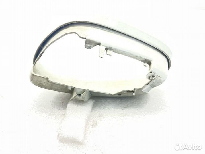 Рамка зеркала правая Mercedes-Benz S-Class W221