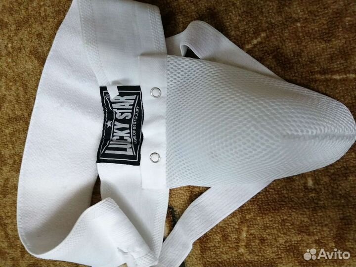 Кимоно(халат), синий пояс, защита, шлем, перчатки