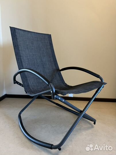 Шезлонг качалка новый