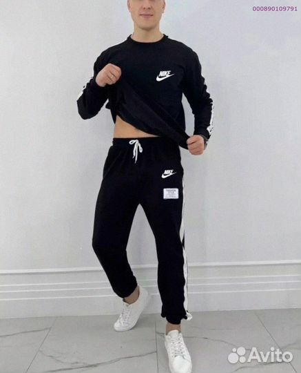 Спортивный костюм