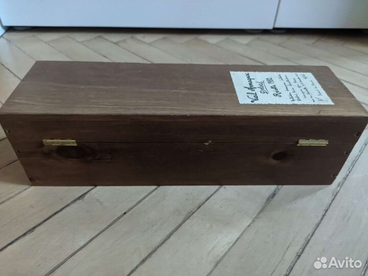 Подарочная коробка для бутылки дерево