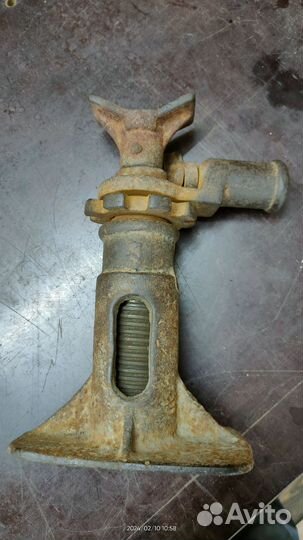 Домкрат УАЗ