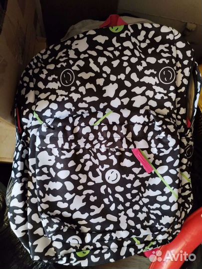 Продаю новый школьный рюкзак для девочки