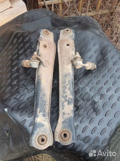 Поперечные рычаги задней подвески мицубиси каризма