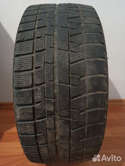 Bridgestone Blizzak Revo1 215/45 R16