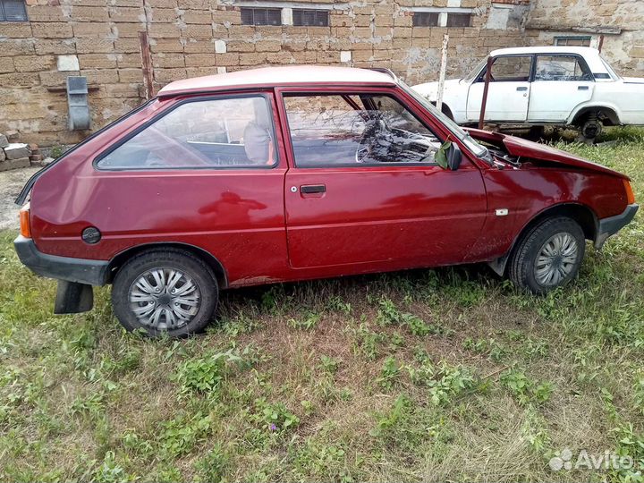 Заз таврия по запчастям