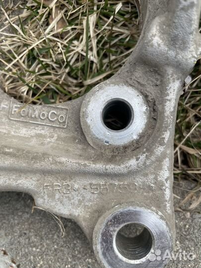 Задний кулак Ford Mustang 6 gen