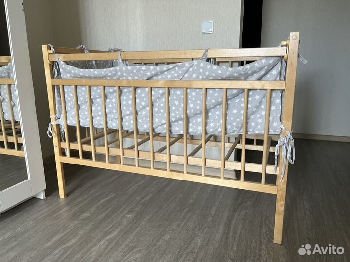 Детская кроватка