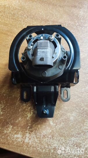 Противотуманка Mitsubishi MN133758 новая, оригинал