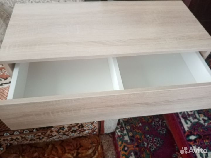 Туалетный столик консоль