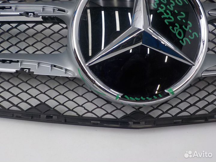 Б/У Б/У Решетка радиатора A2058801704 mercedes