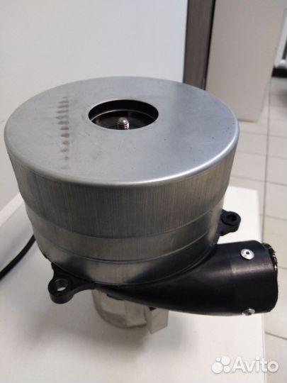 Двигатель для моющего пылесоса