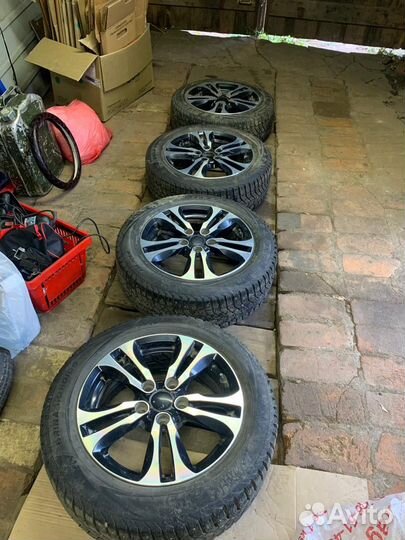 R16 Viatti Brina Nordico V-522 205/55, PCD 5x114.3 DIA 10