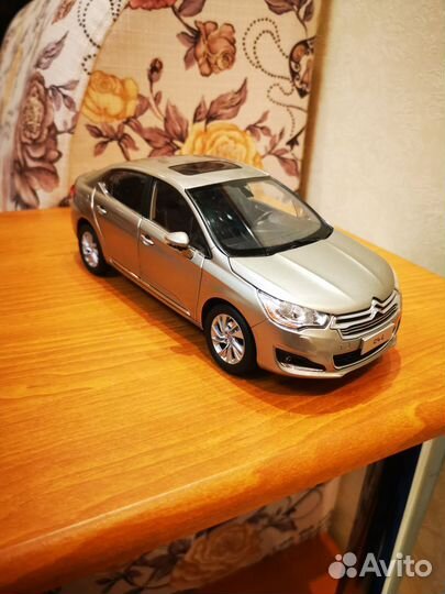 Citroen c4 1:18