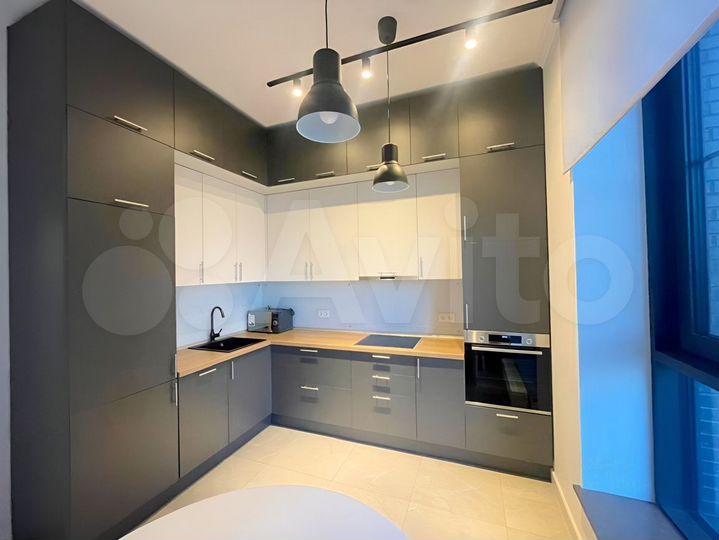 2-к. квартира, 75 м², 13/22 эт.