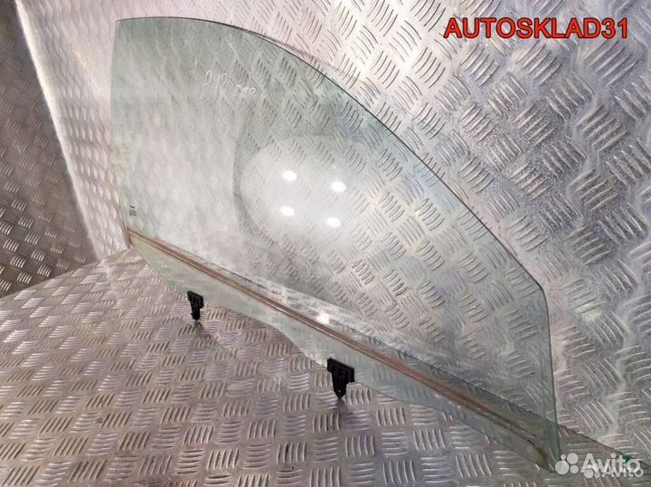 Стекло двери передней правой Nissan Primera P12