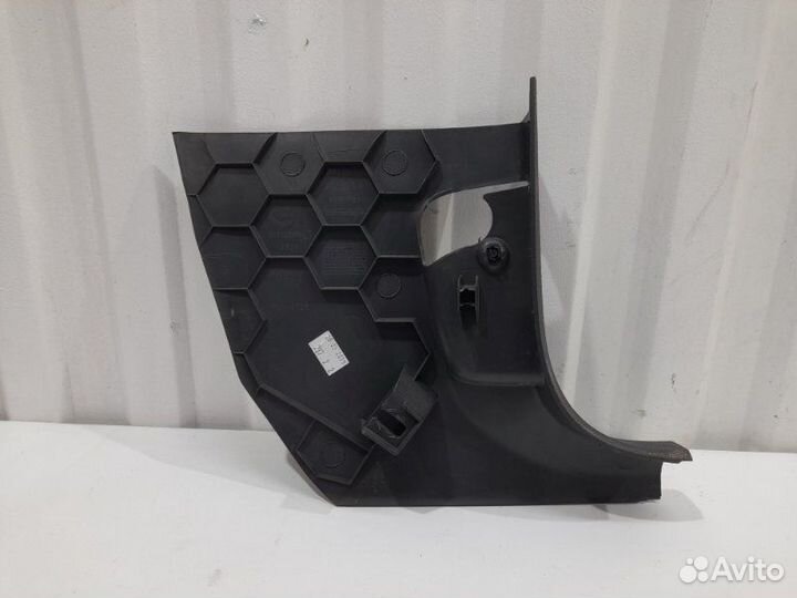 Обшивка стойки передняя левая нижняя Volkswagen