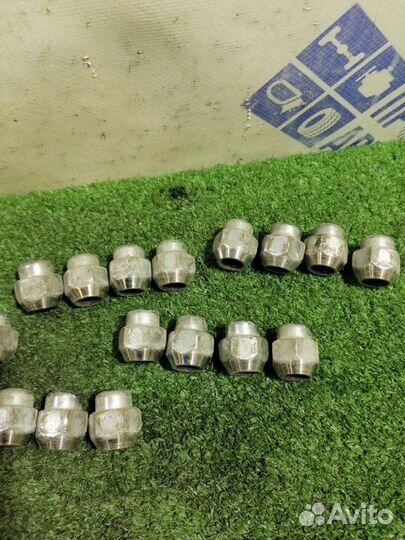 Гайка колесная Mazda 3 Bk седан 1.6 2007