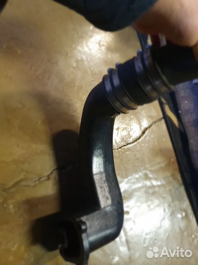 Коленчатый патрубок В сборе Mercruser 42421A5