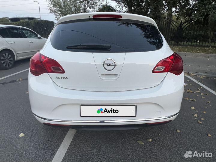 Opel Astra, 2012