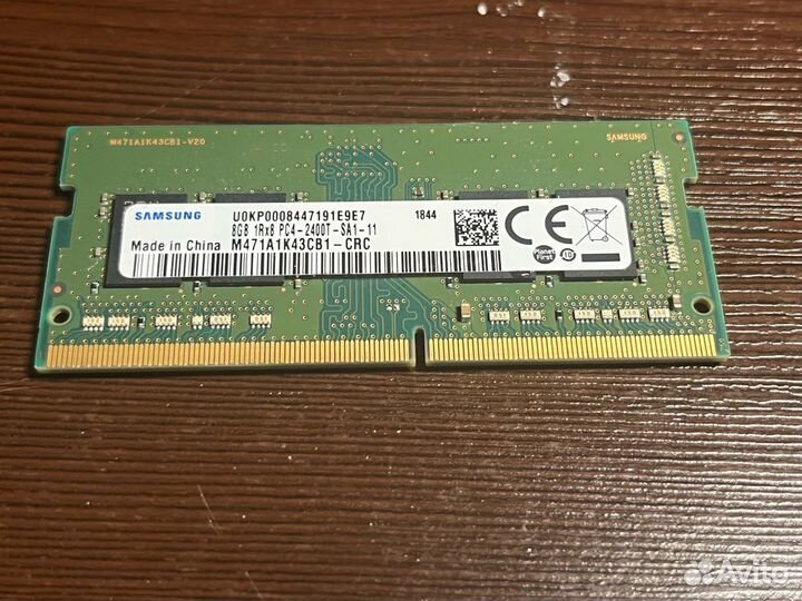Оперативная память DDR4 8 гб (M471A1K43CB1-CRC)