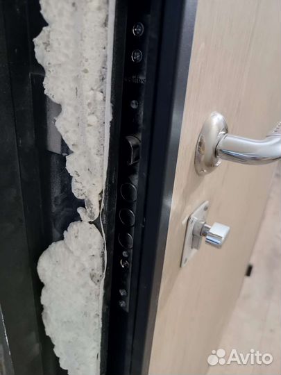 Входная дверь