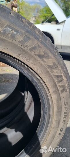 Bridgestone Blizzak Spike-01 215/55 R16