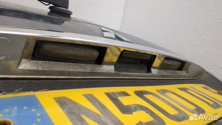 Крышка багажника Mitsubishi Grandis, 2007