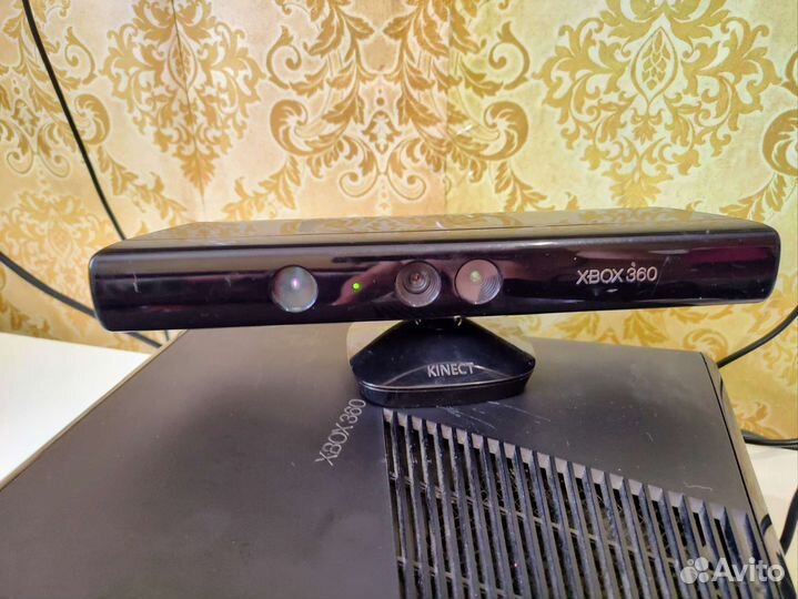Xbox 360 Slim 500Gb+Kinесt Прошитая