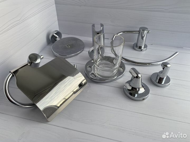 Держатель для туалетной бумаги пакетом