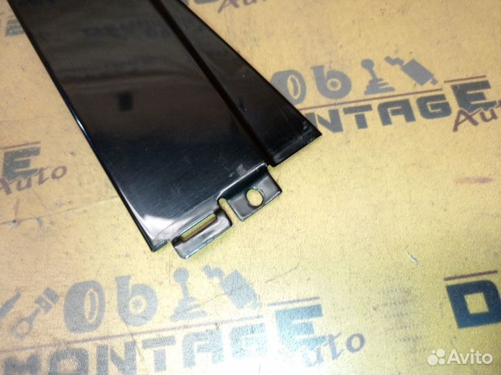 Накладка двери задняя правая Седан Рест. Passat B5
