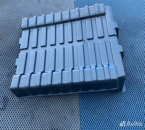 Крышка АКБ Daf Xf95 2023