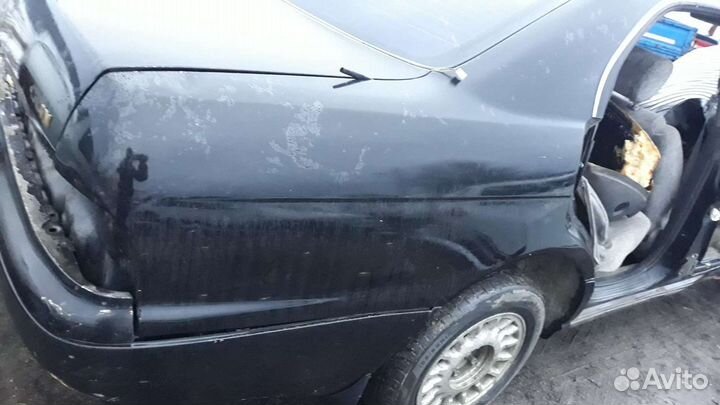 Крыло заднее правое toyota crown jzs145