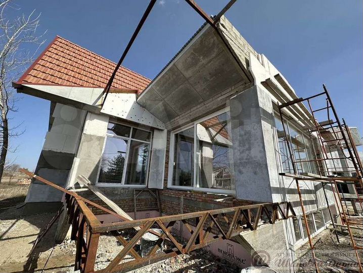 Дом 250 м² на участке 6,5 сот.